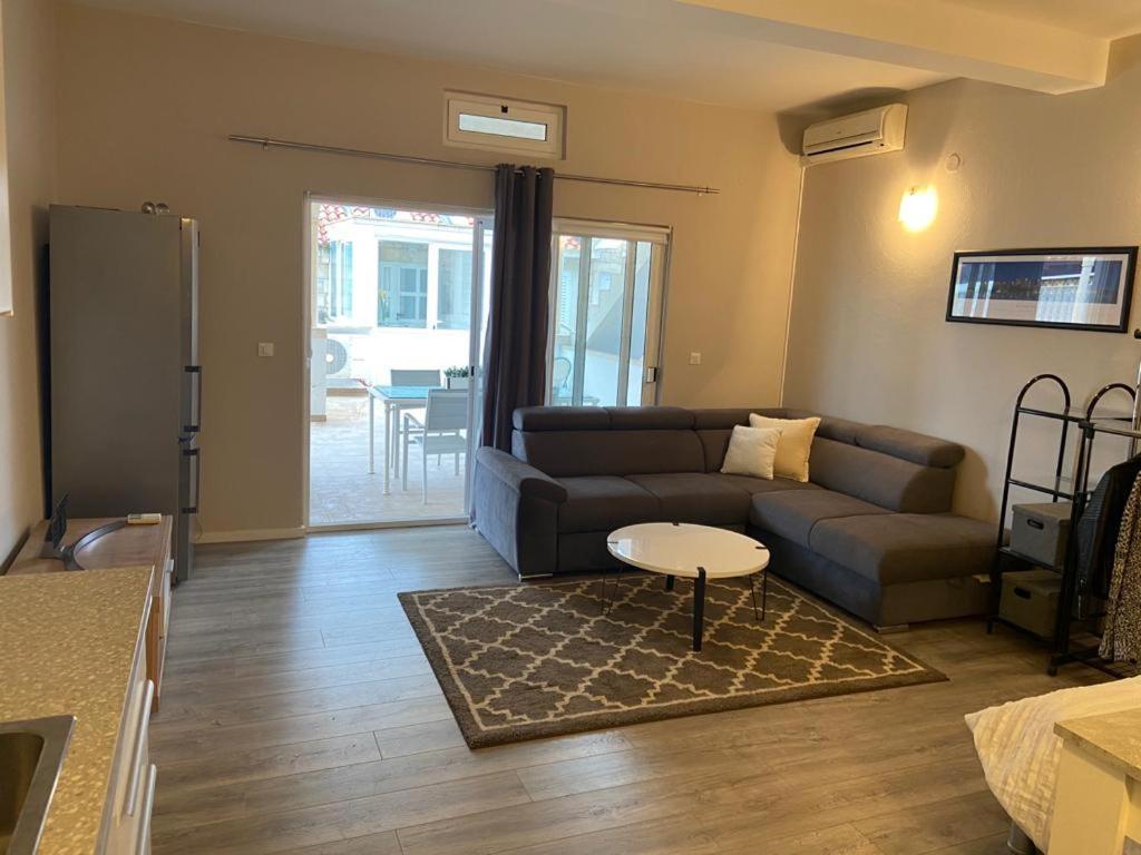 Studio Apartment Luxe- 10Min To Old Town Ντουμπρόβνικ Εξωτερικό φωτογραφία