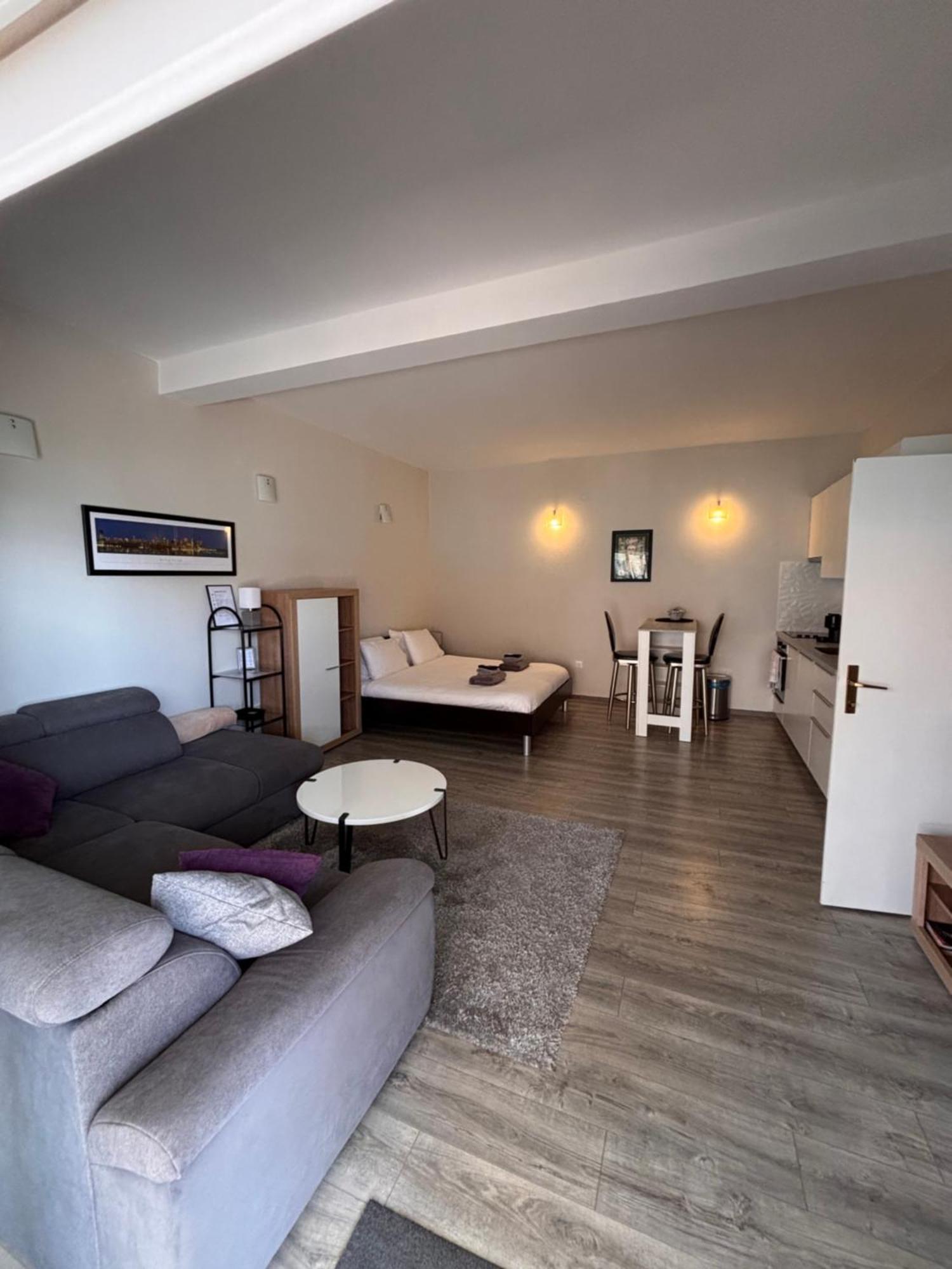 Studio Apartment Luxe- 10Min To Old Town Ντουμπρόβνικ Εξωτερικό φωτογραφία